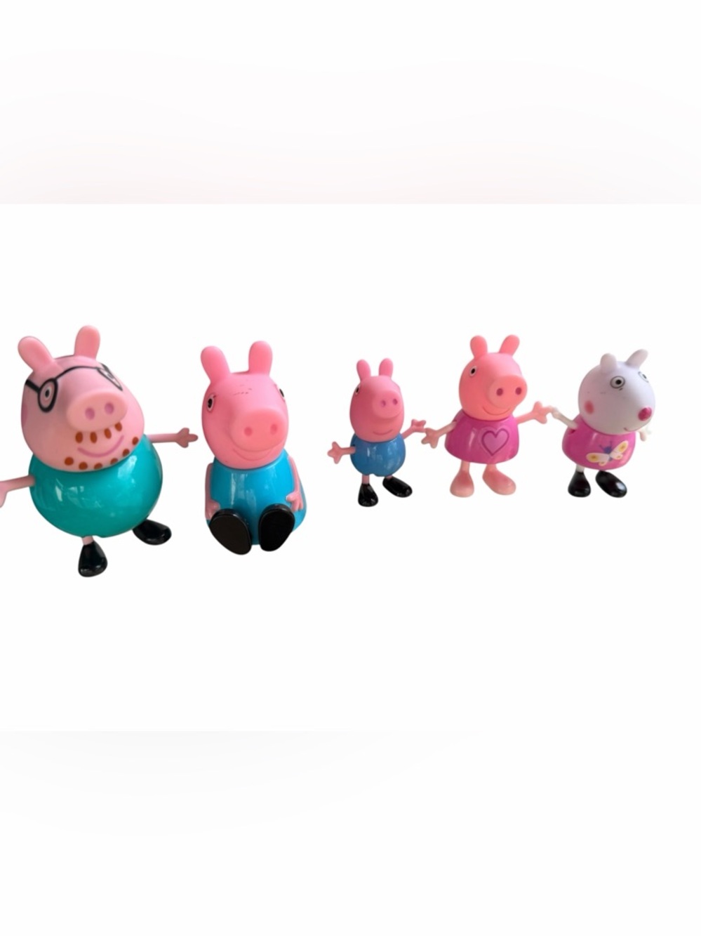 Peppa Pig Yellow & Red Camper Van Playset with Family Figures - Picture 2 of 8